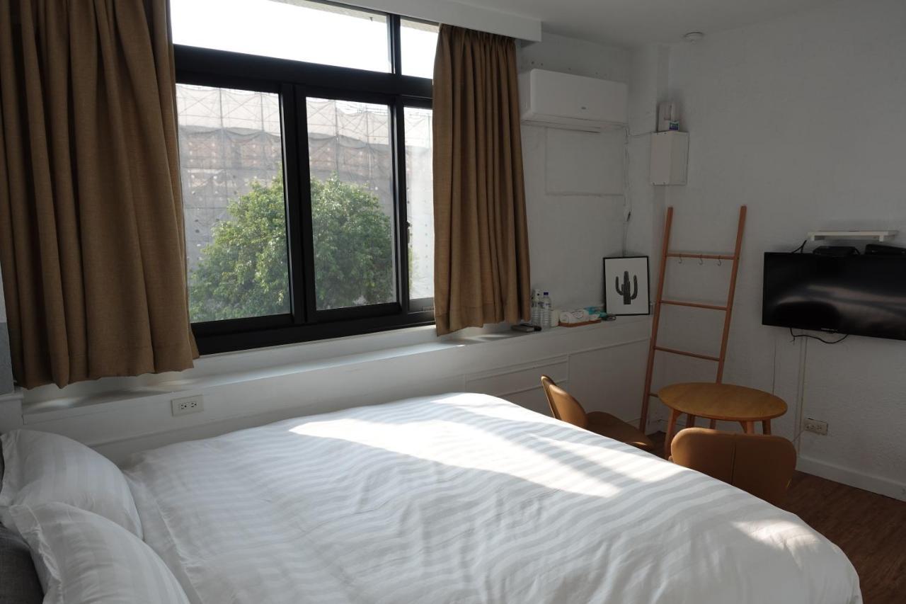 Small Island Homestay Tainan Esterno foto