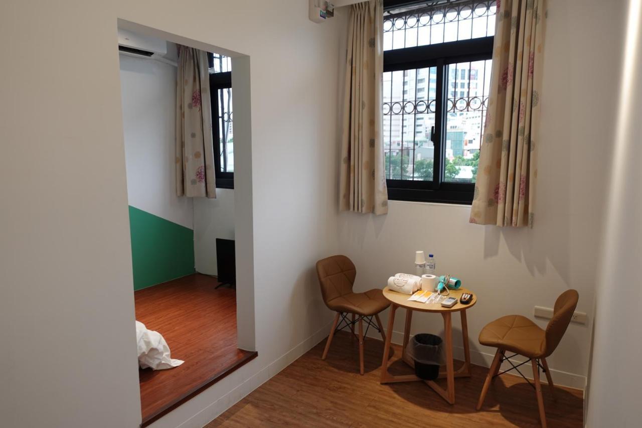 Small Island Homestay Tainan Esterno foto
