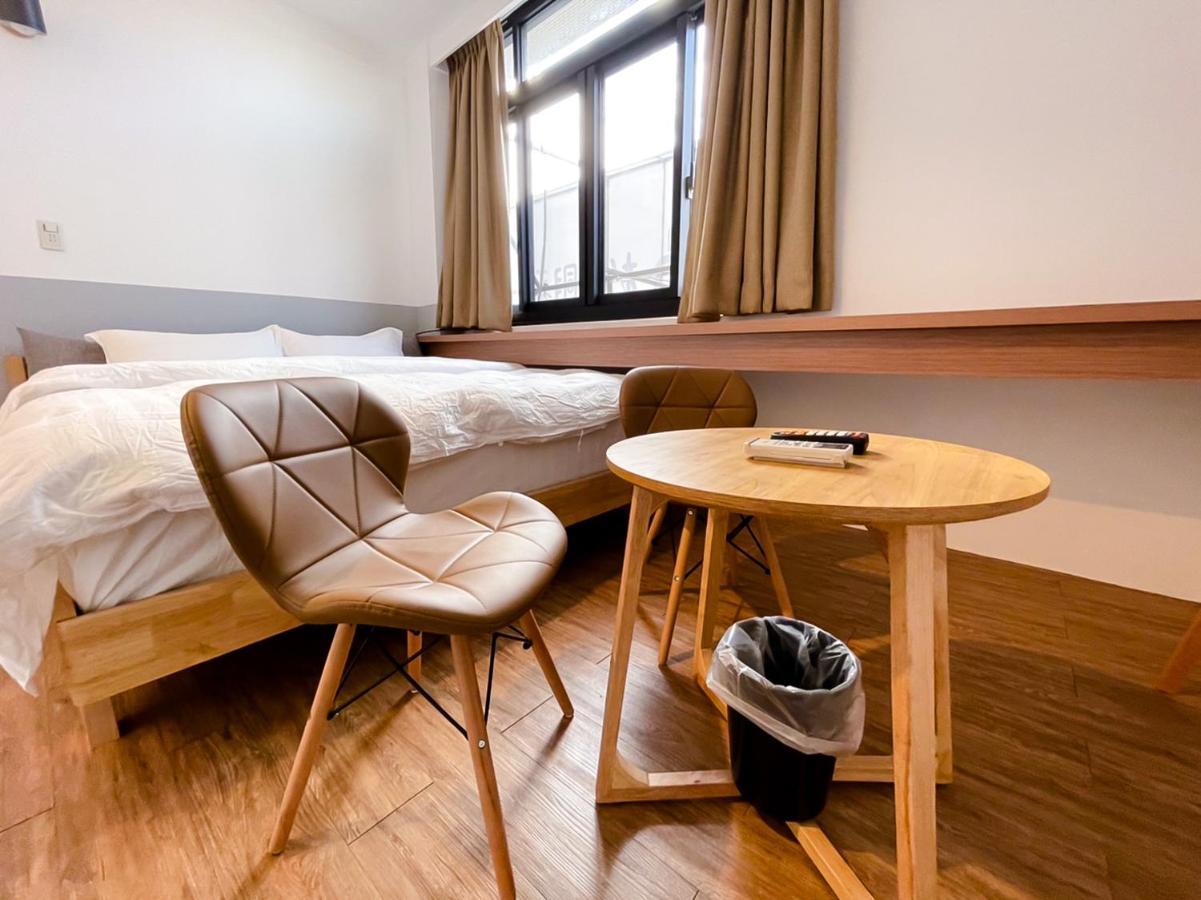 Small Island Homestay Tainan Esterno foto