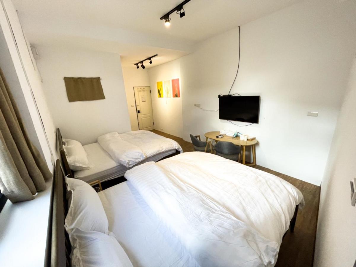 Small Island Homestay Tainan Esterno foto