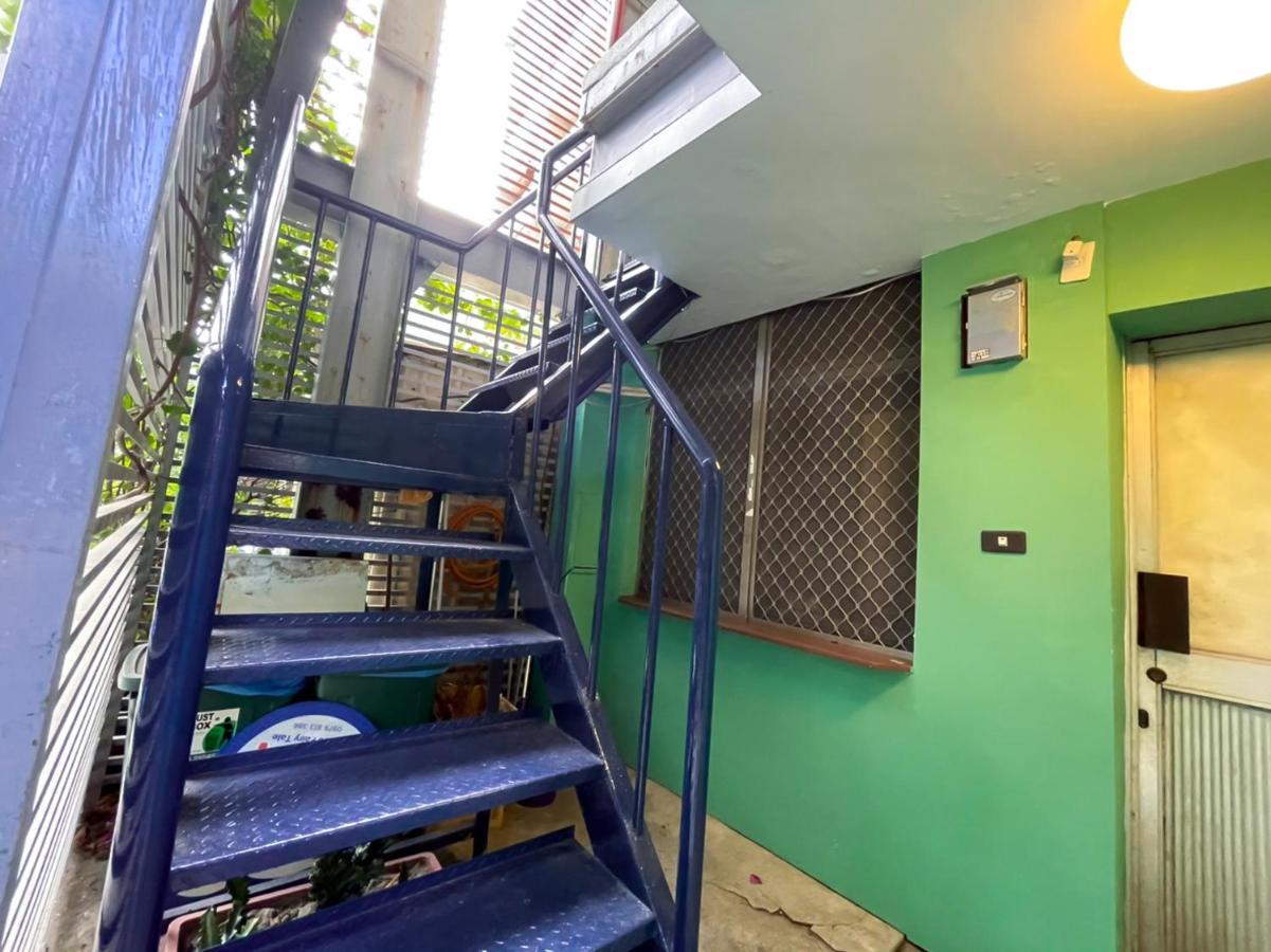 Small Island Homestay Tainan Esterno foto