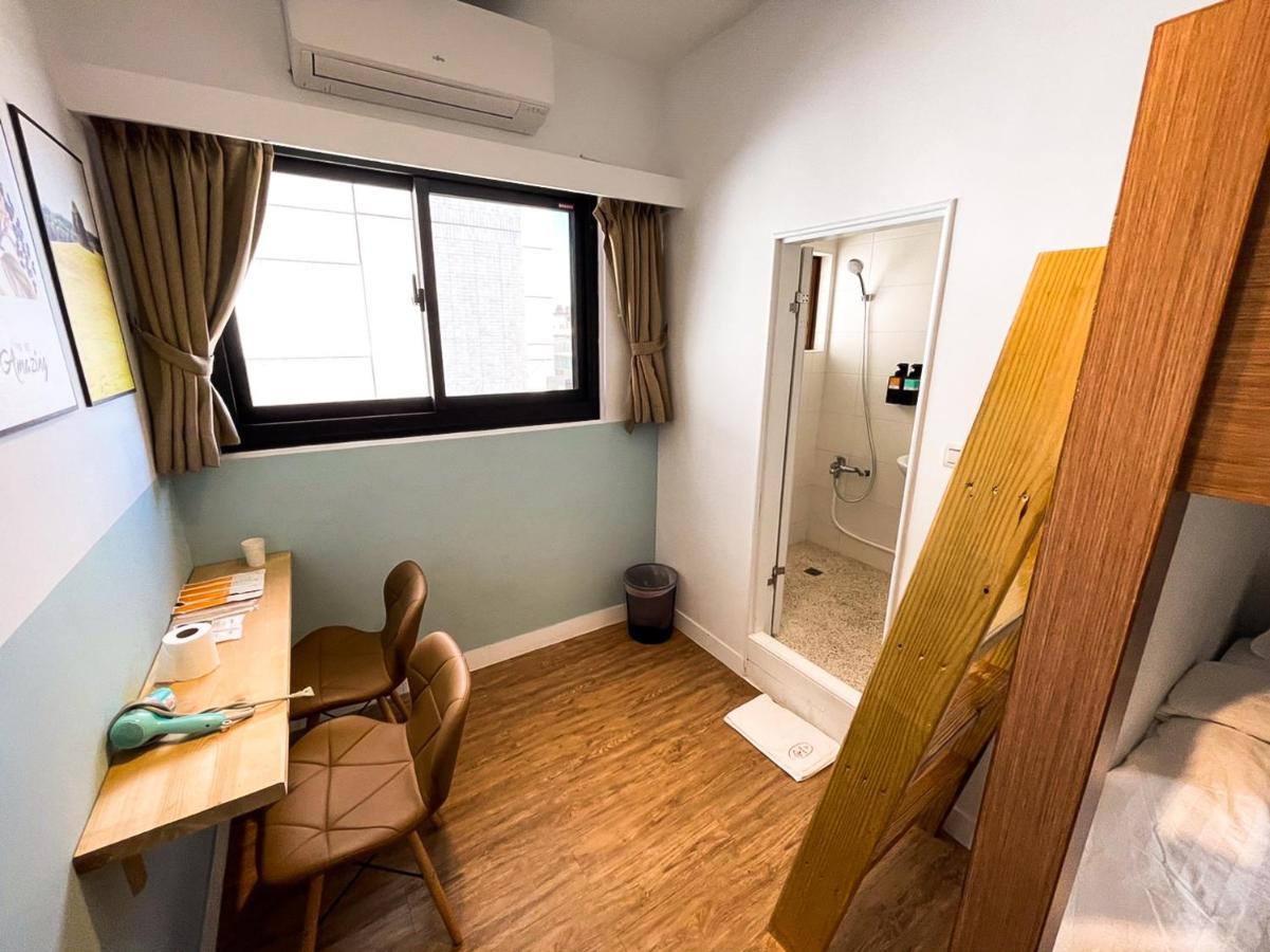 Small Island Homestay Tainan Esterno foto
