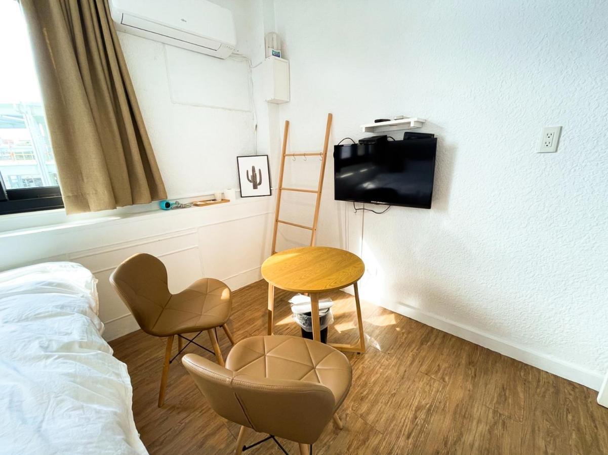 Small Island Homestay Tainan Esterno foto